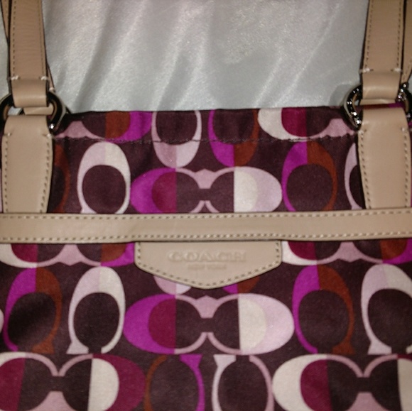 Perfect Coach purse - Picture 6 of 6